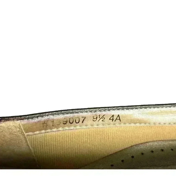 Mark Lemp Classics Beauty closed toe classic pumps Women's Sz US 9.5 Brown - Picture 3 of 9